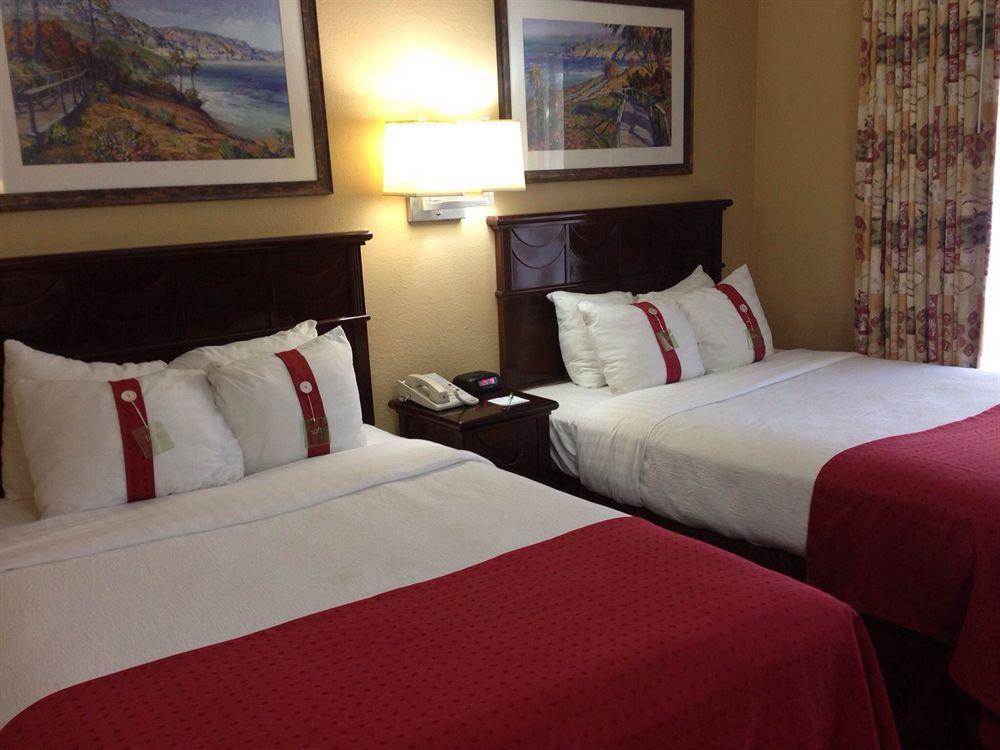 Red Roof Inn Plus & Suites טאמפה מראה חיצוני תמונה