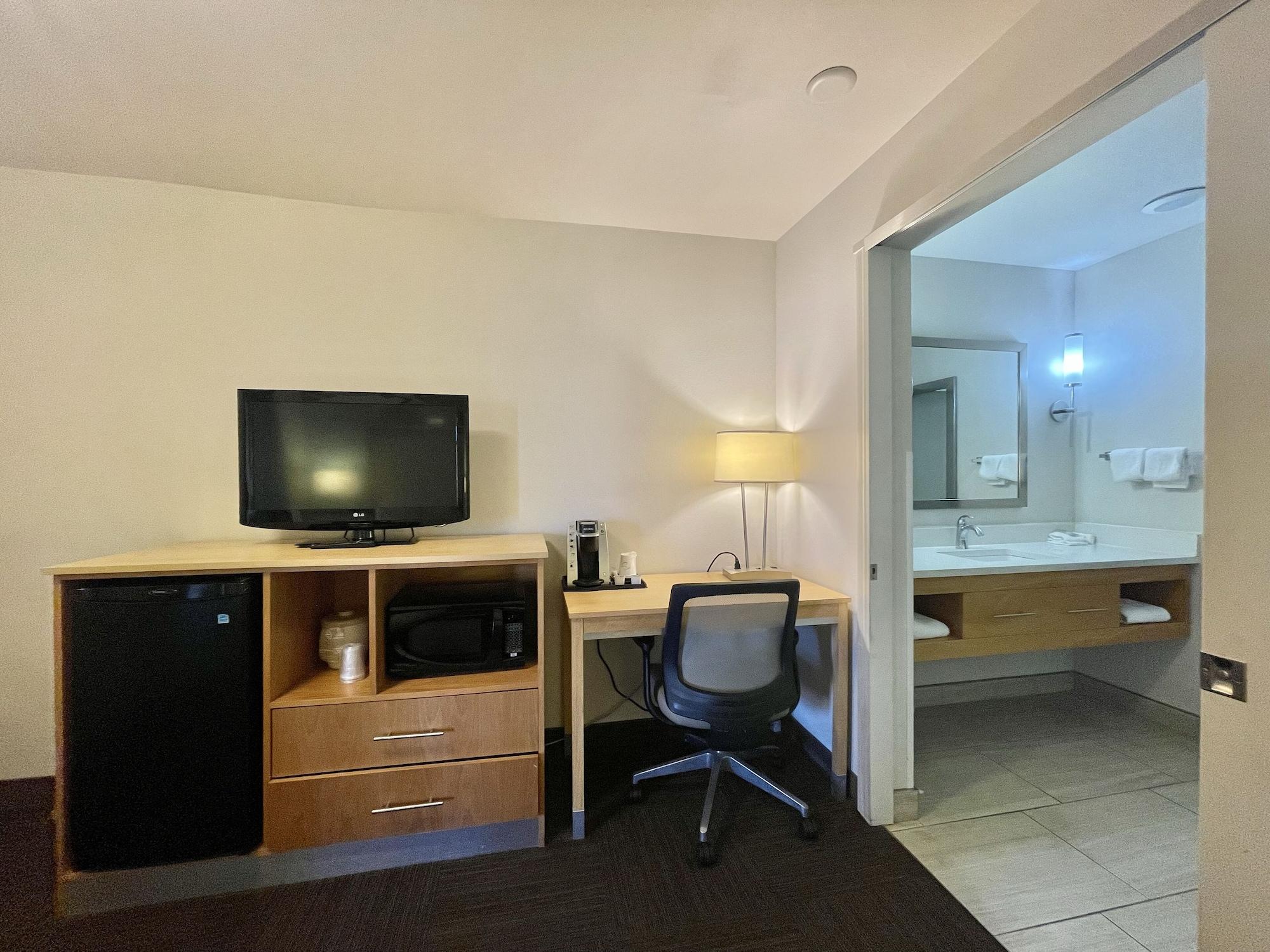Red Roof Inn Plus & Suites טאמפה מראה חיצוני תמונה