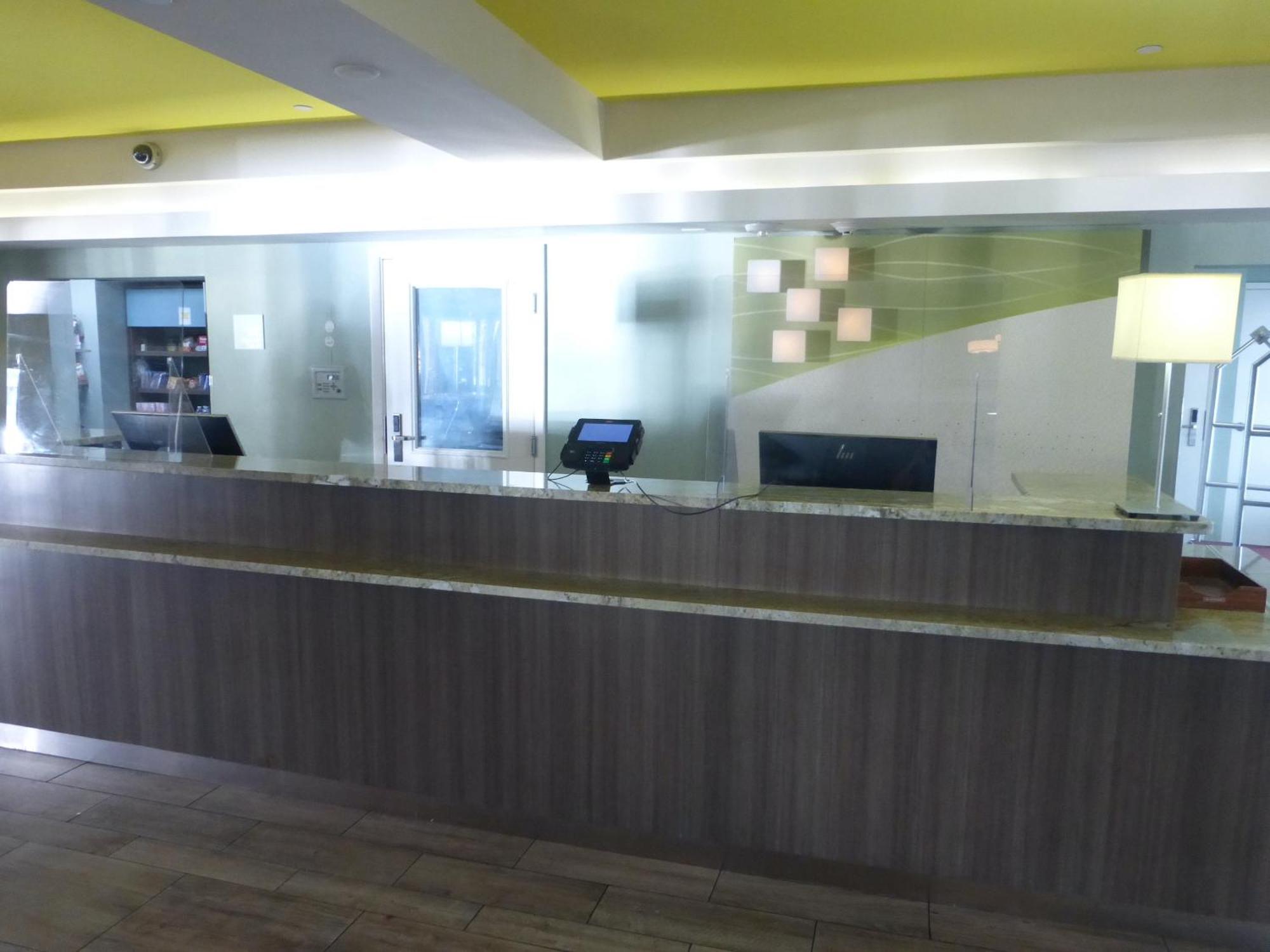 Red Roof Inn Plus & Suites טאמפה מראה חיצוני תמונה