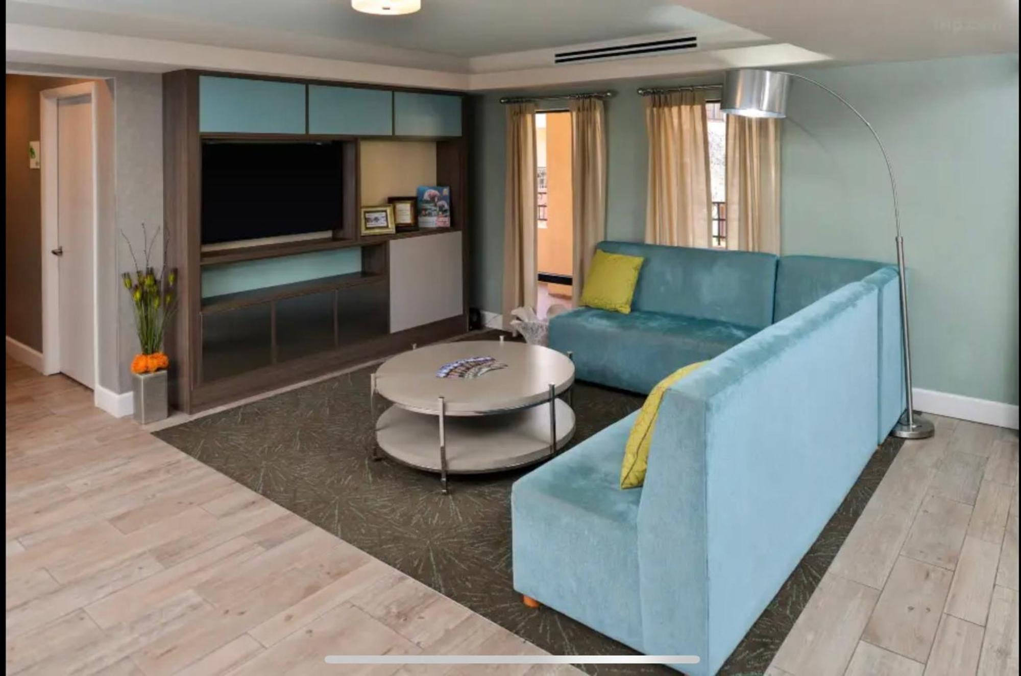 Red Roof Inn Plus & Suites טאמפה מראה חיצוני תמונה