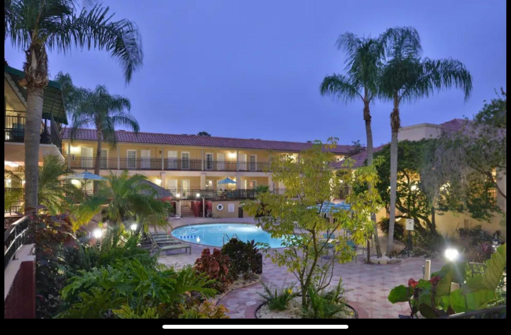 Red Roof Inn Plus & Suites טאמפה מראה חיצוני תמונה