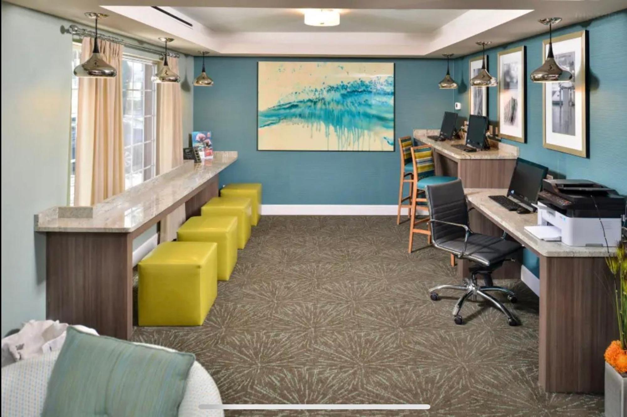 Red Roof Inn Plus & Suites טאמפה מראה חיצוני תמונה