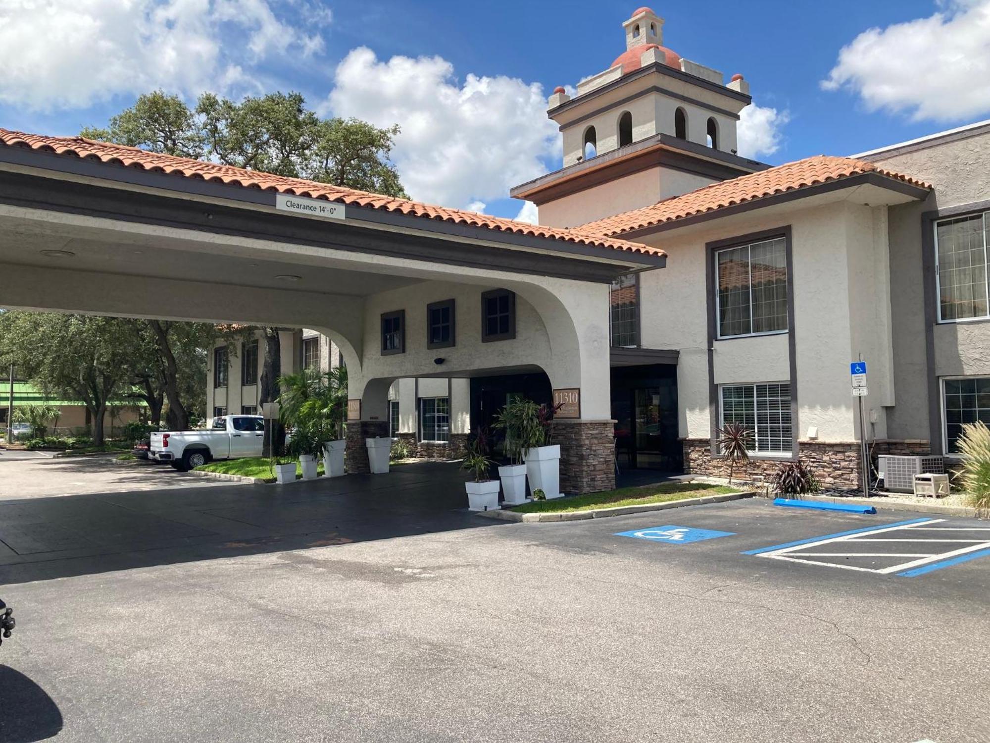 Red Roof Inn Plus & Suites טאמפה מראה חיצוני תמונה