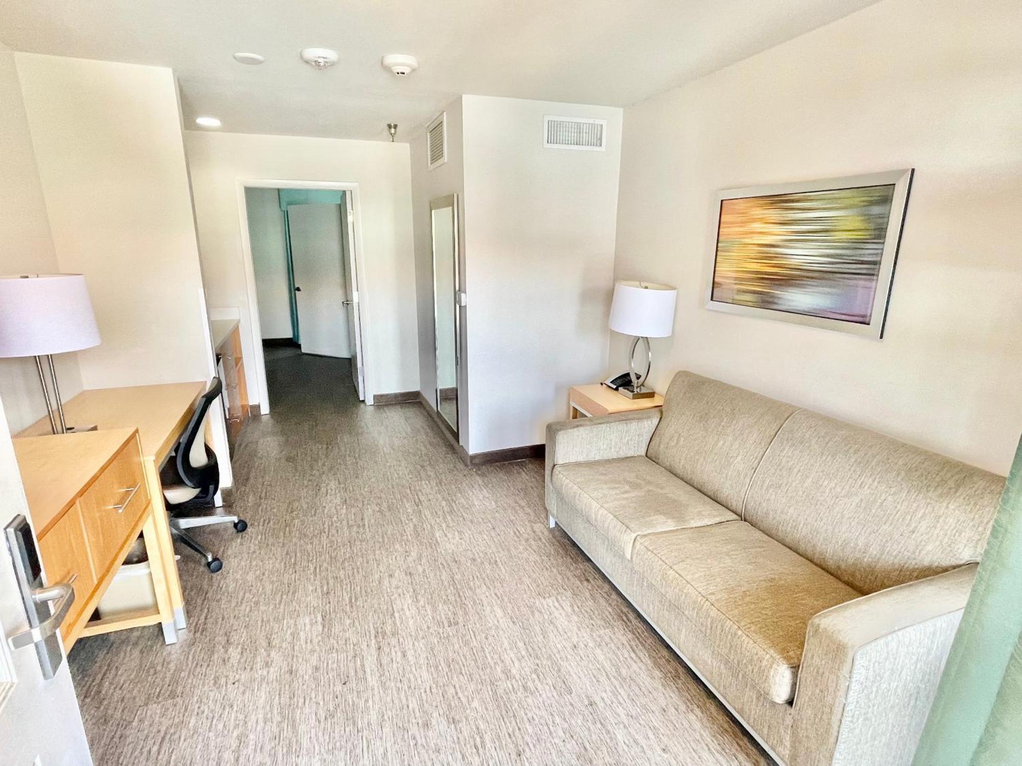 Red Roof Inn Plus & Suites טאמפה חדר תמונה
