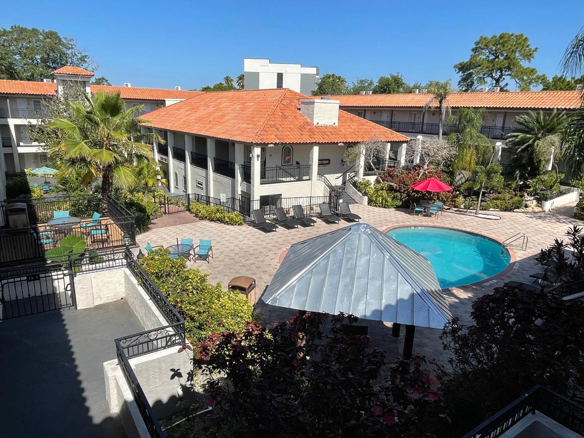 Red Roof Inn Plus & Suites טאמפה מראה חיצוני תמונה