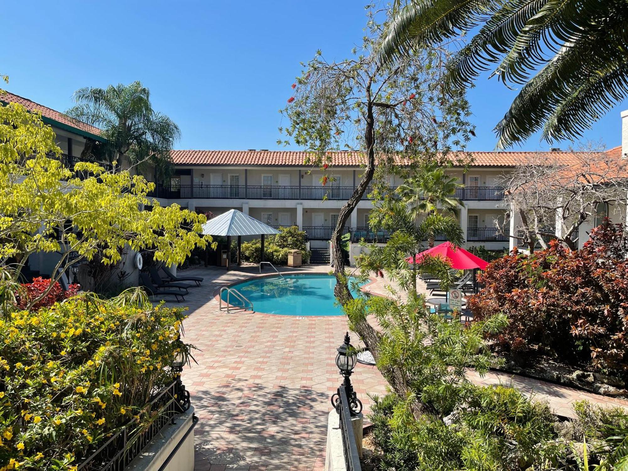 Red Roof Inn Plus & Suites טאמפה מראה חיצוני תמונה